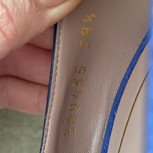 Gucci Blue Suede Pointed Toe Pumps Size 38.5 - Picture 14 of 16